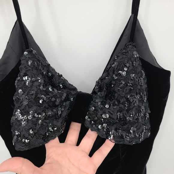 Vintage Holt Renfrew Velvet Tank Big Sequins Front Bow - Picture 3 of 9